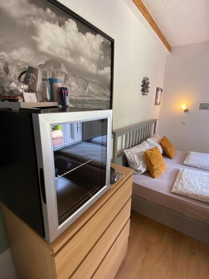 Kleines Doppelzimmer Mit Eigenem Bad Und Kuehlschrank, Frisch Saniert Friedrichskoog Exterior photo
